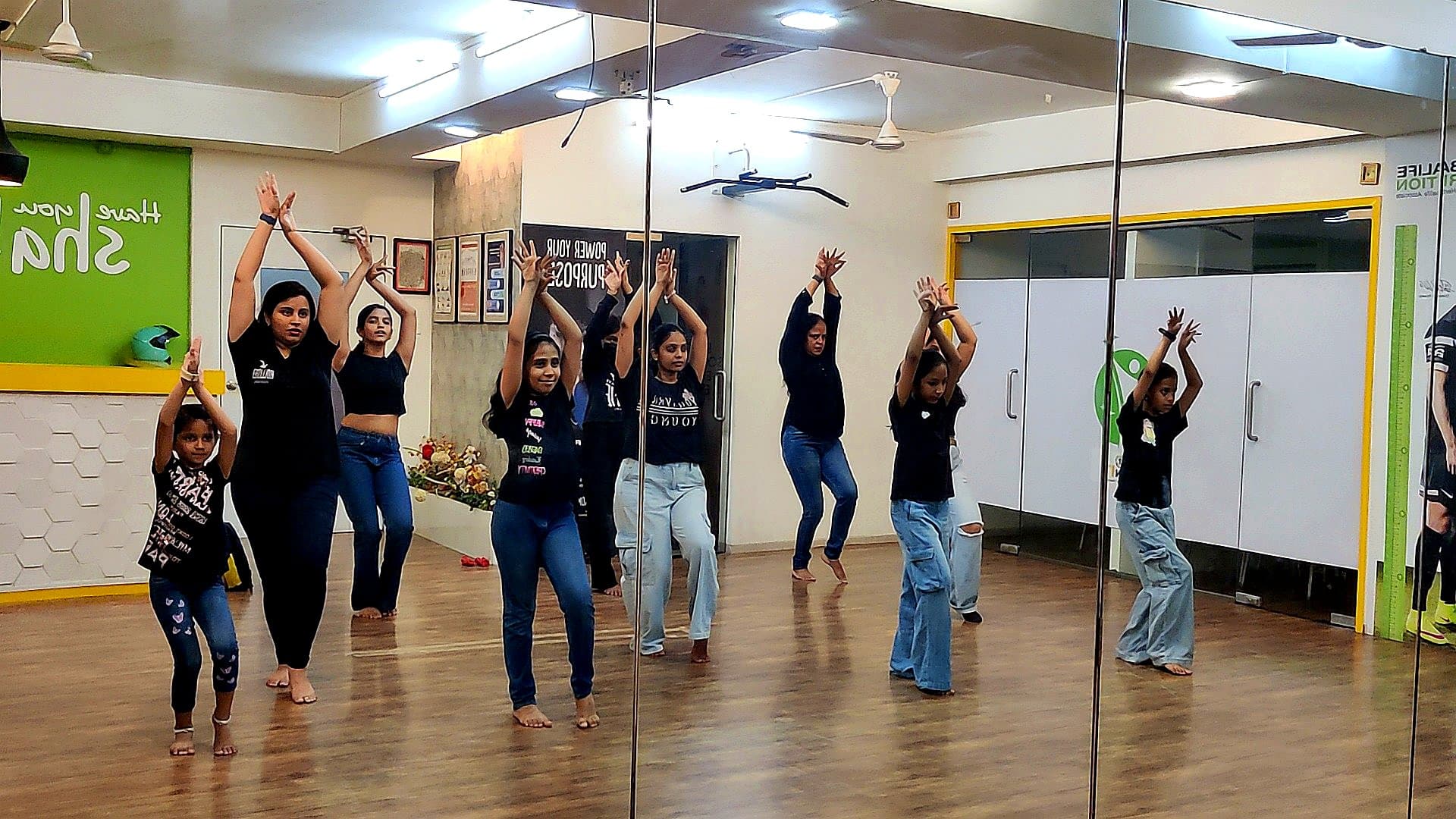 Bollywood Dance Classes in Pune — Beginner's Guide